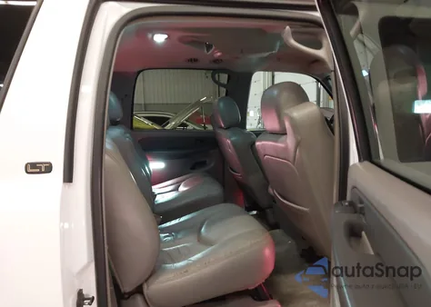 2003 Chevrolet Suburban 1500 Lt z USA, uszkodzony, nr VIN 3GNFK16Z83G151479